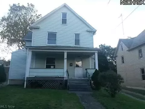 39 Hawthorne St, Struthers, OH 44471 photo 1