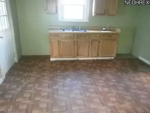 39 Hawthorne St, Struthers, OH 44471 photo 6