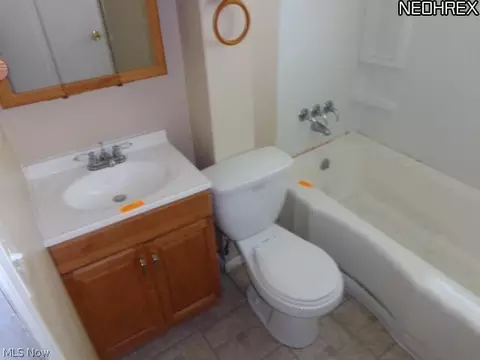 111 Edward Ave, Elyria, OH 44035 photo 9