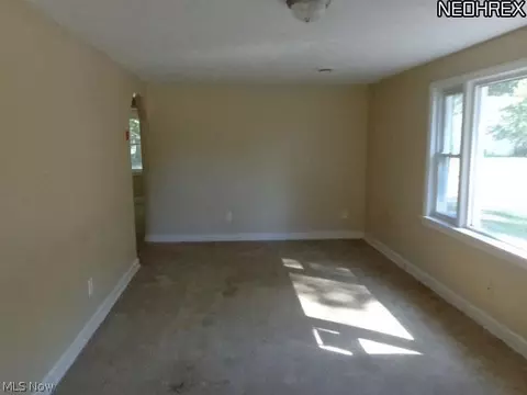111 Edward Ave, Elyria, OH 44035 photo 5
