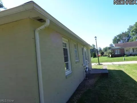 111 Edward Ave, Elyria, OH 44035 photo 12