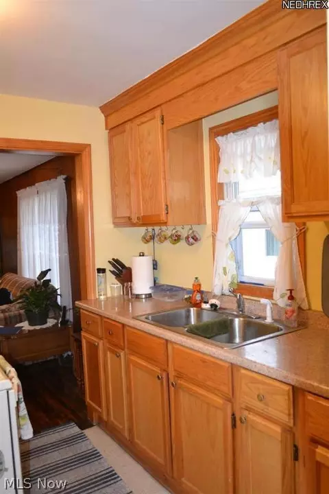 36946 Saint Clair St, Willoughby, OH 44094 photo 9