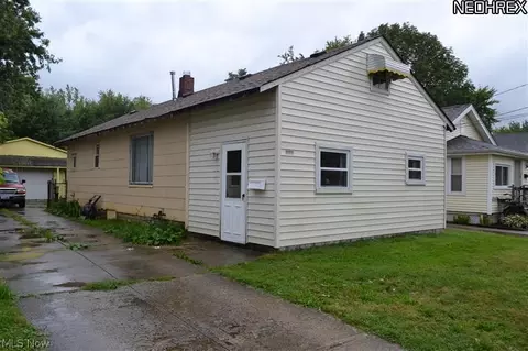 36946 Saint Clair St, Willoughby, OH 44094 photo 1