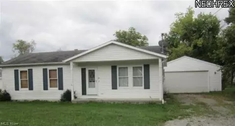 81 Franklin Ave, Wakeman, OH 44889 photo 1