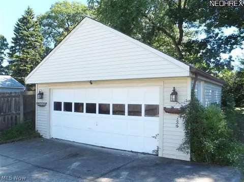 5607 Ackley Rd, Parma, OH 44129 photo 7