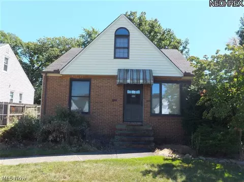 5607 Ackley Rd, Parma, OH 44129 photo 1