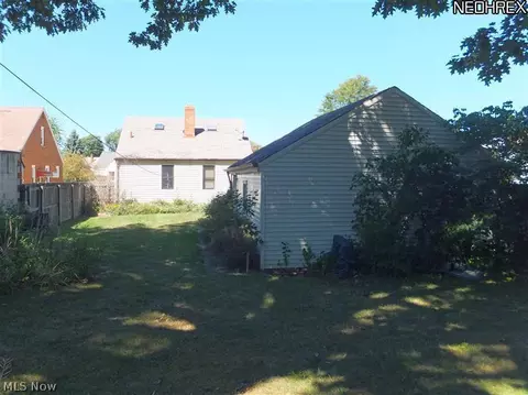 5607 Ackley Rd, Parma, OH 44129 photo 6
