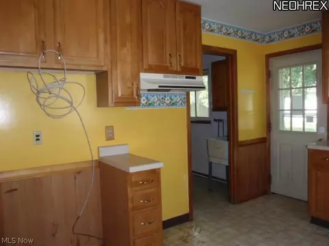 801 Concord Ave, Elyria, OH 44035 photo 5