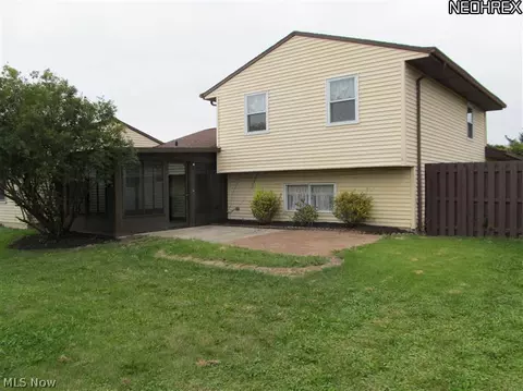 10192 Dewhurst Rd, Elyria, OH 44035 photo 2