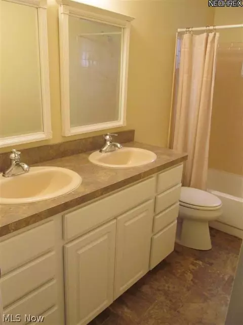 10192 Dewhurst Rd, Elyria, OH 44035 photo 7