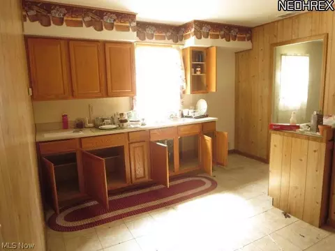 375 Roosevelt Ave, Elyria, OH 44035 photo 6