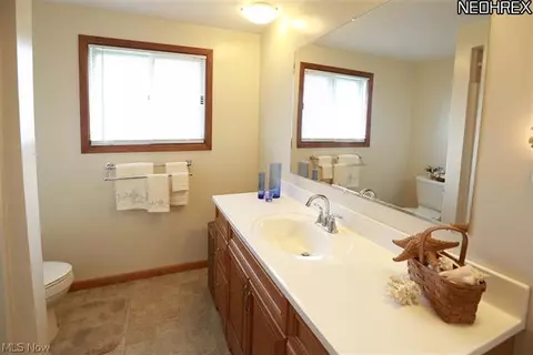 5221 Sequoia Dr, Parma, OH 44134 photo 16