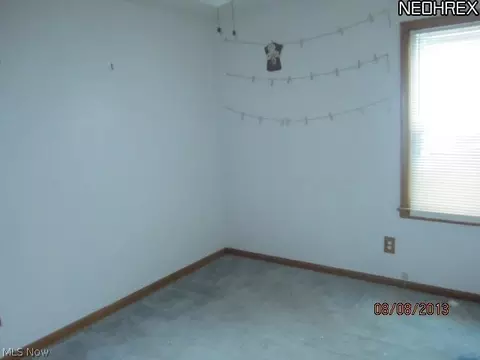 30000 Phillips Ave, Wickliffe, OH 44092 photo 6