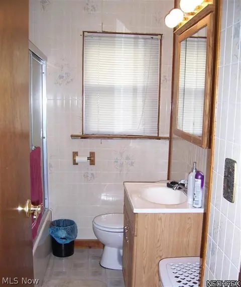 223 Franklin Ave, Elyria, OH 44035 photo 6