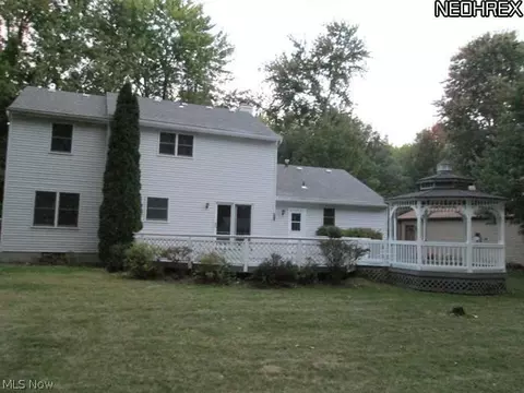 668 Calann Dr, Elyria, OH 44035 photo 2