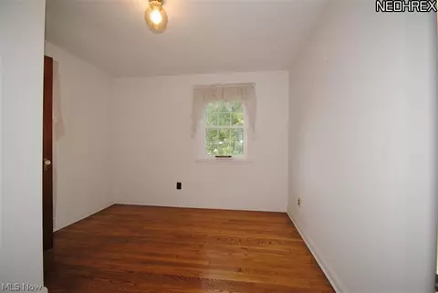 301 E 216 St, Euclid, OH 44123 photo 7