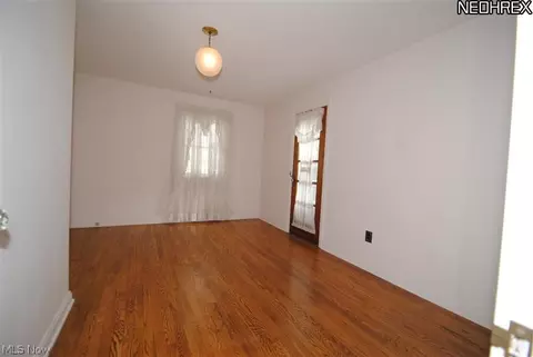 301 E 216 St, Euclid, OH 44123 photo 9