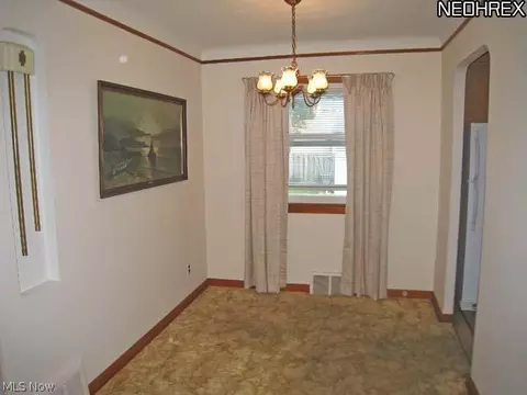 8614 Beech Ave, Brooklyn, OH 44144 photo 3