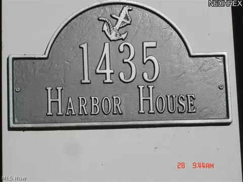 1435 W 9th St, Ashtabula, OH 44004 photo 2