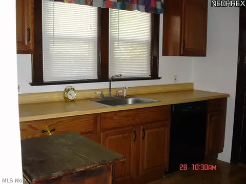 1435 W 9th St, Ashtabula, OH 44004 photo 5