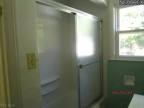 737 Easter Ave, Akron, OH 44307 photo 11