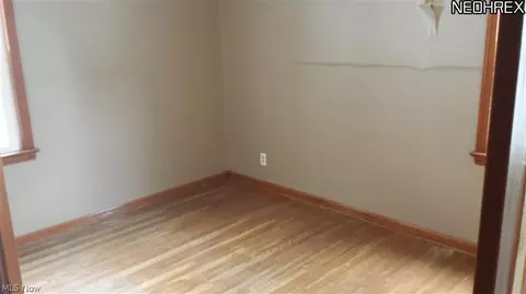 30065 Phillips Ave, Wickliffe, OH 44092 photo 10