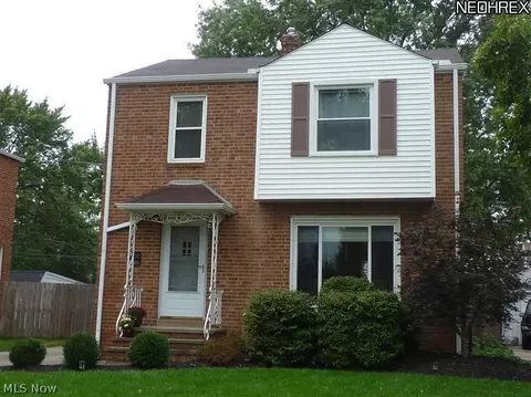 400 E 214th St, Euclid, OH 44123 photo 1