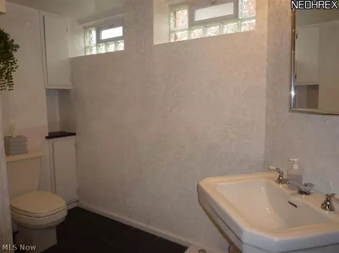 400 E 214th St, Euclid, OH 44123 photo 15