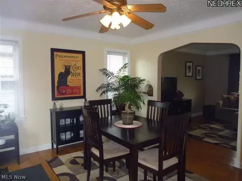 400 E 214th St, Euclid, OH 44123 photo 5