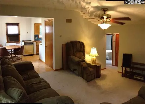 864 Kickapoo Ave, Akron, OH 44305 photo 11