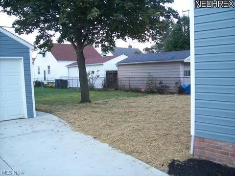 2823 Commonwealth Dr, Parma, OH 44134 photo 19