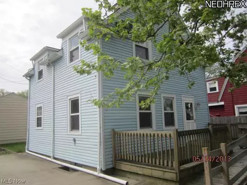 1468 E St, Lorain, OH 44052 photo 2