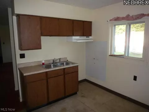 546 Harris St, Kent, OH 44240 photo 3