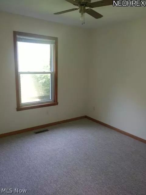 524 Bayberry Dr, Elyria, OH 44035 photo 8