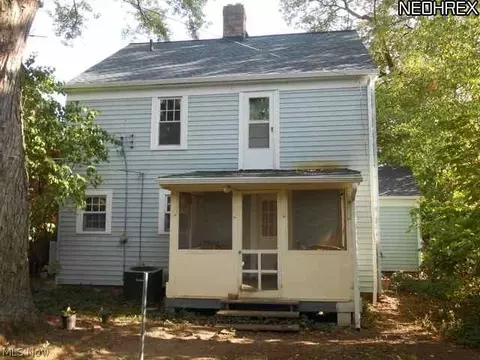 111 Westbridge, Berea, OH 44017 photo 2