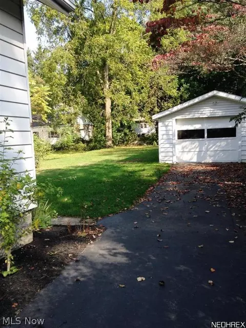 5948 Granger Rd, Ashtabula, OH 44004 photo 11