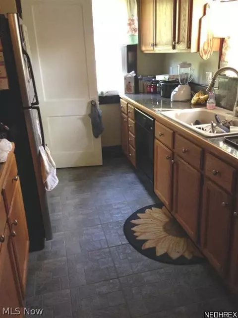 5948 Granger Rd, Ashtabula, OH 44004 photo 3