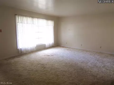 2512 W 8th St, Ashtabula, OH 44004 photo 3