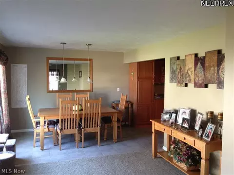 30730 Crescent Dr, Willowick, OH 44095 photo 5