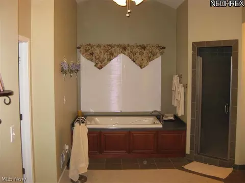 30730 Crescent Dr, Willowick, OH 44095 photo 7