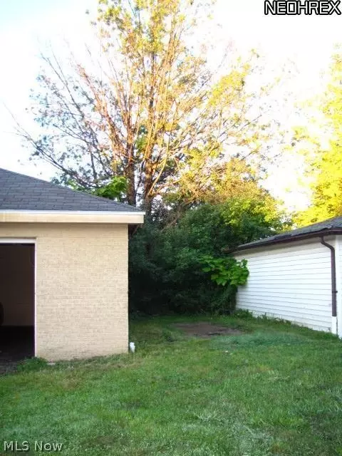 1812 Robindale St, Wickliffe, OH 44092 photo 19