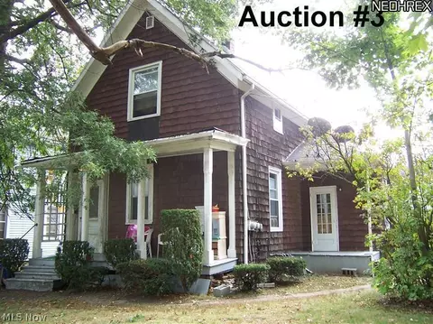 281 W Ely St, Alliance, OH 44601 photo 3
