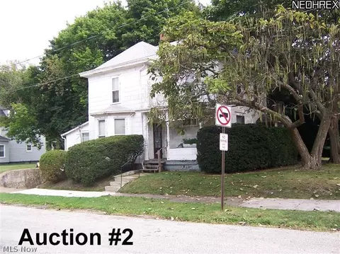 281 W Ely St, Alliance, OH 44601 photo 2