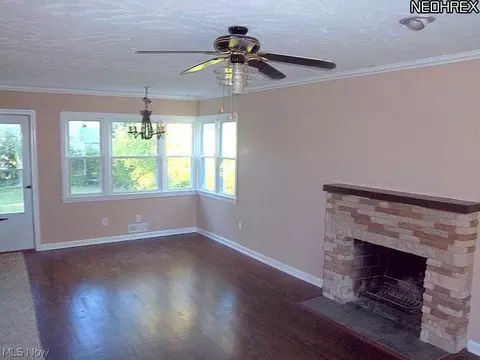 10602 Windham Rd, Parma, OH 44130 photo 2