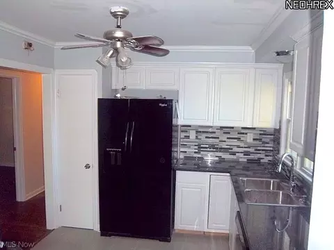 10602 Windham Rd, Parma, OH 44130 photo 5
