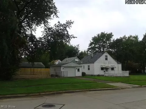 1201 Cedar Dr, Lorain, OH 44052 photo 2