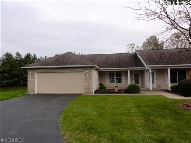8216 Maramont Dr #a, Youngstown, OH 44512 photo 1