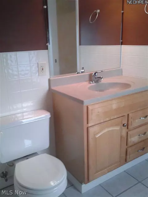 225 Bath St, Elyria, OH 44035 photo 20