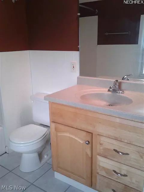 225 Bath St, Elyria, OH 44035 photo 22