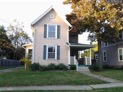 225 Bath St, Elyria, OH 44035 photo 1